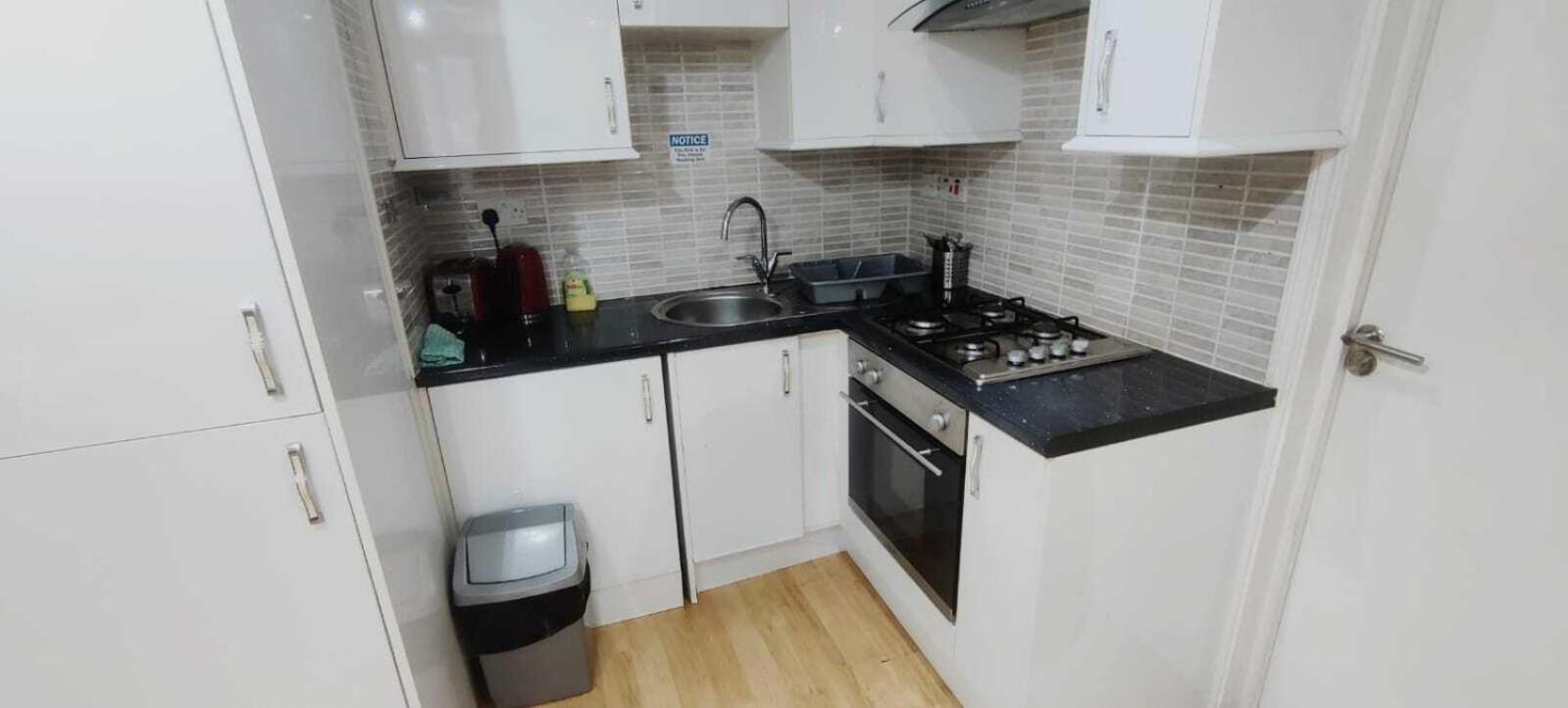 Kings City Centre Apartments Лондон Экстерьер фото