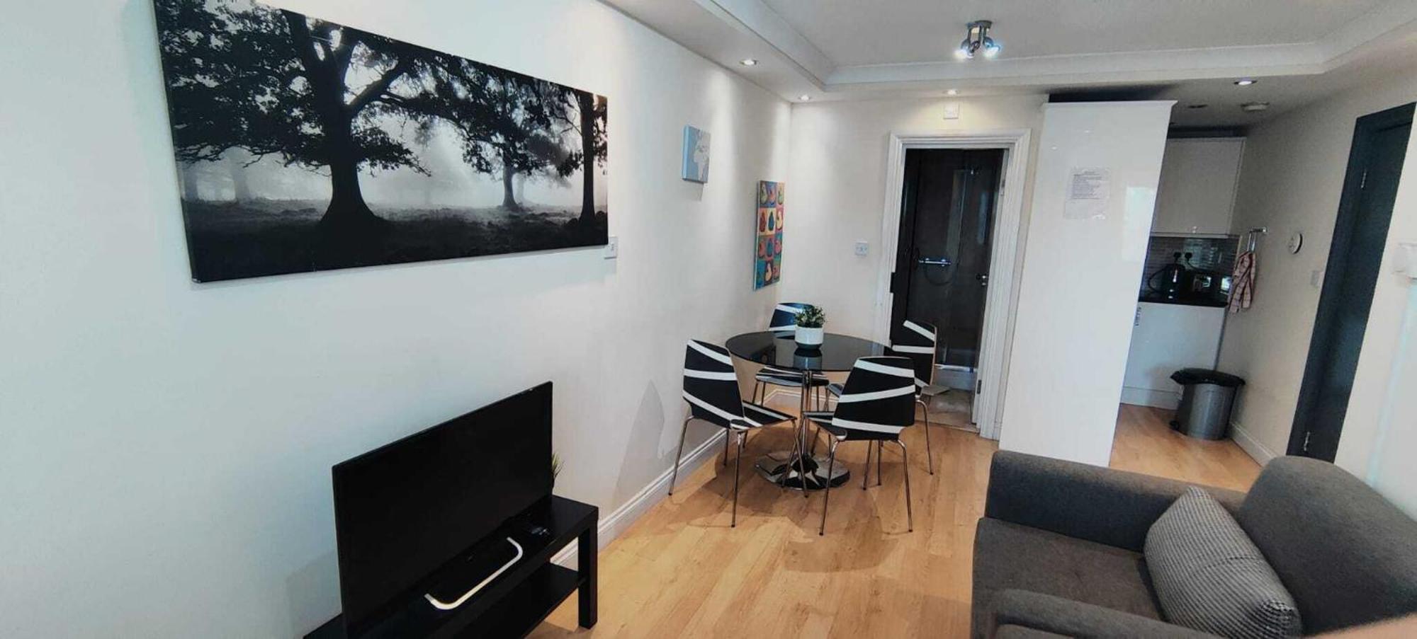 Kings City Centre Apartments Лондон Экстерьер фото