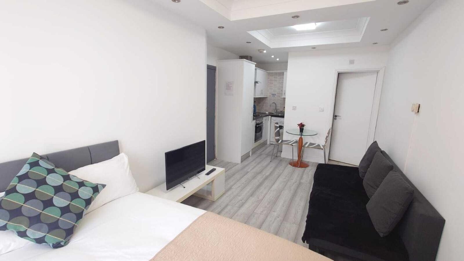 Kings City Centre Apartments Лондон Экстерьер фото