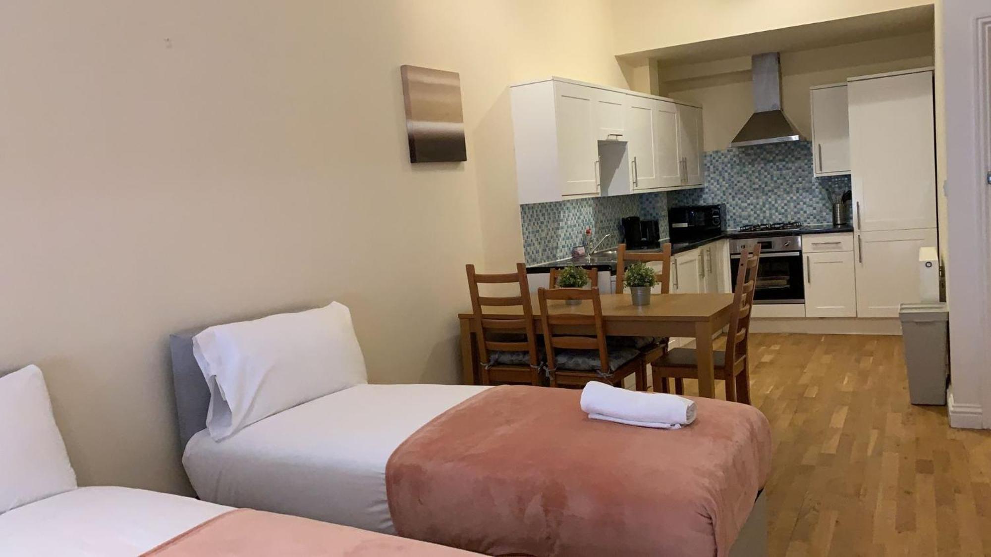 Kings City Centre Apartments Лондон Экстерьер фото